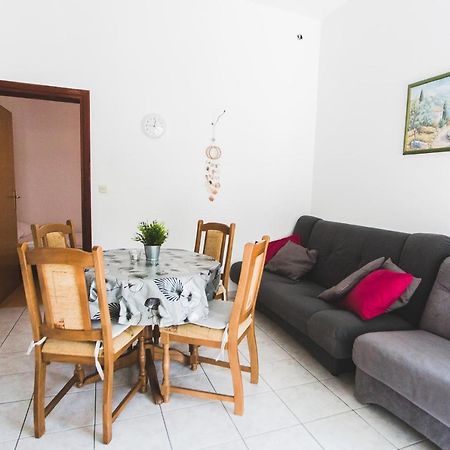 Apartmani Males روغوزنيكا المظهر الخارجي الصورة