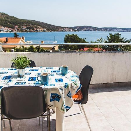 Apartmani Males روغوزنيكا المظهر الخارجي الصورة